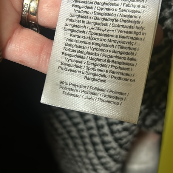 Shaket - Picture 2 of 3